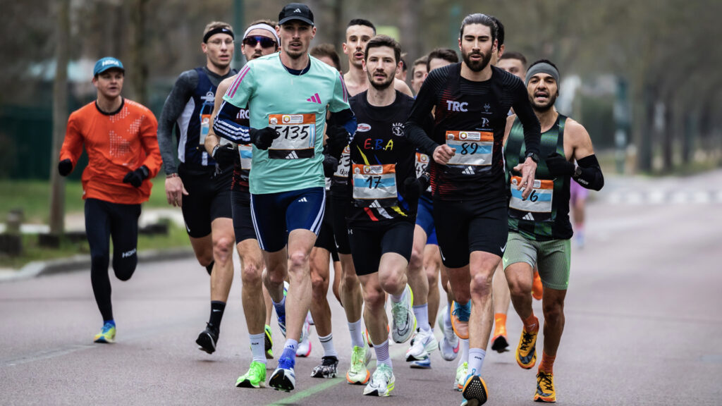 Équipement running indispensable coureur 2023