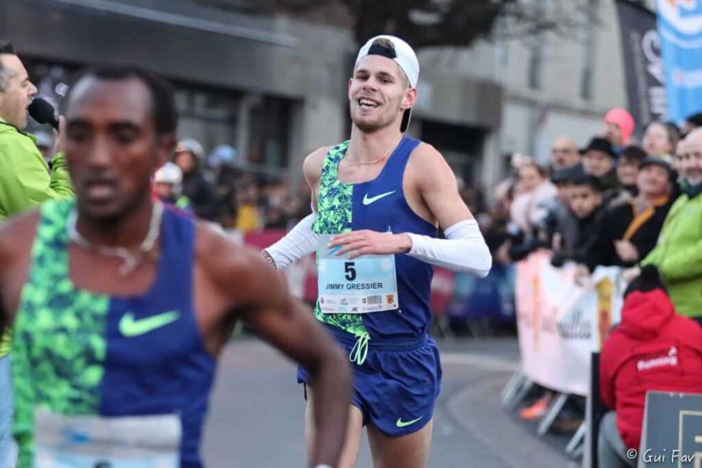 Jimmy Gressier fait son record sur 10 km à la Corrida de Houilles