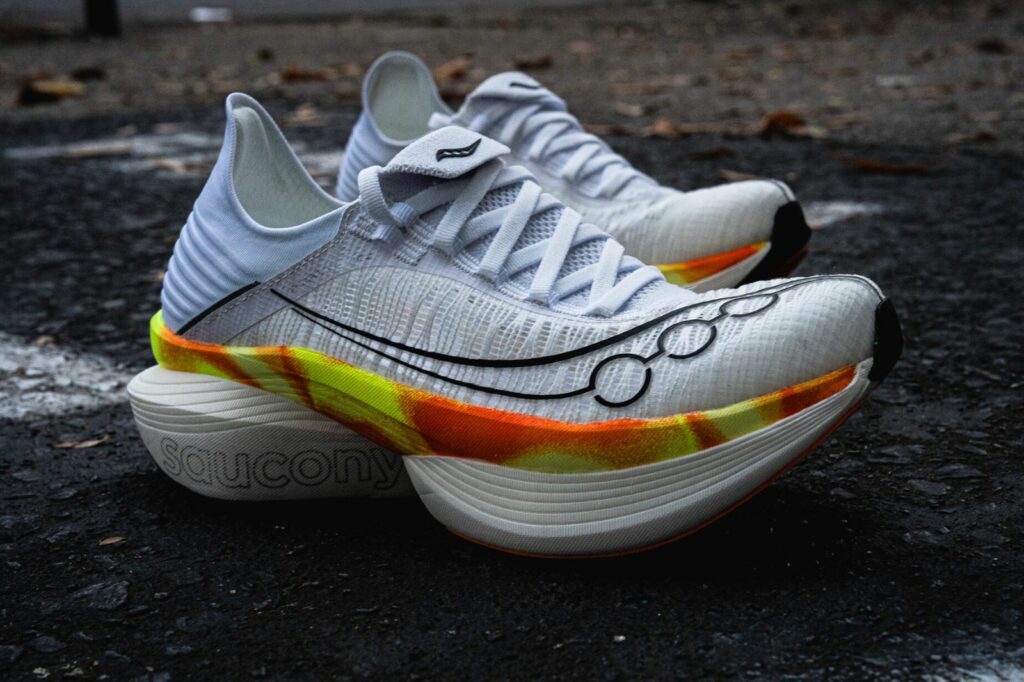 Saucony Endorphin Elite 2