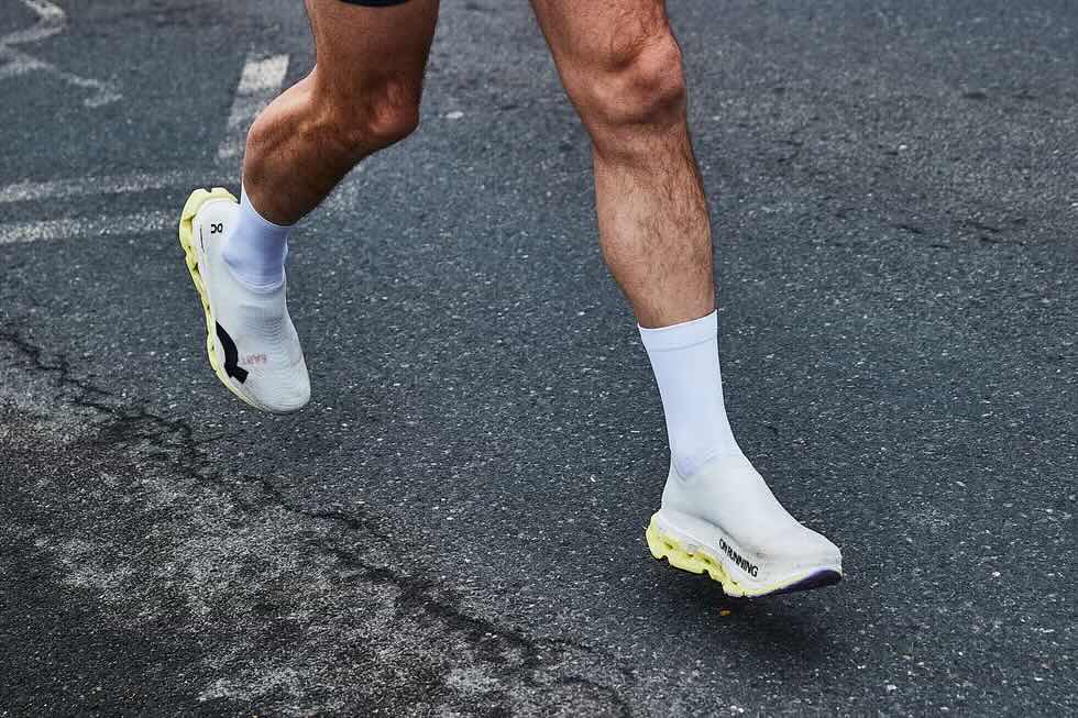 cloudmonster-lightspray